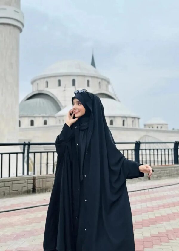 Muslimaat_Abaya