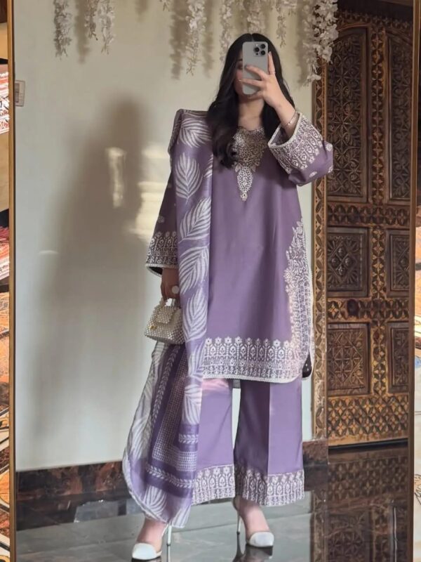 Women's 3Pc Cotton Lawn Embroidered Stitched Suits