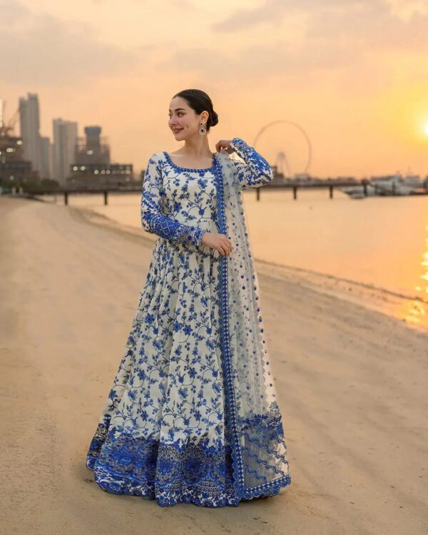 Women's 3Pc Stitched Printed Lawn Maxi Suits