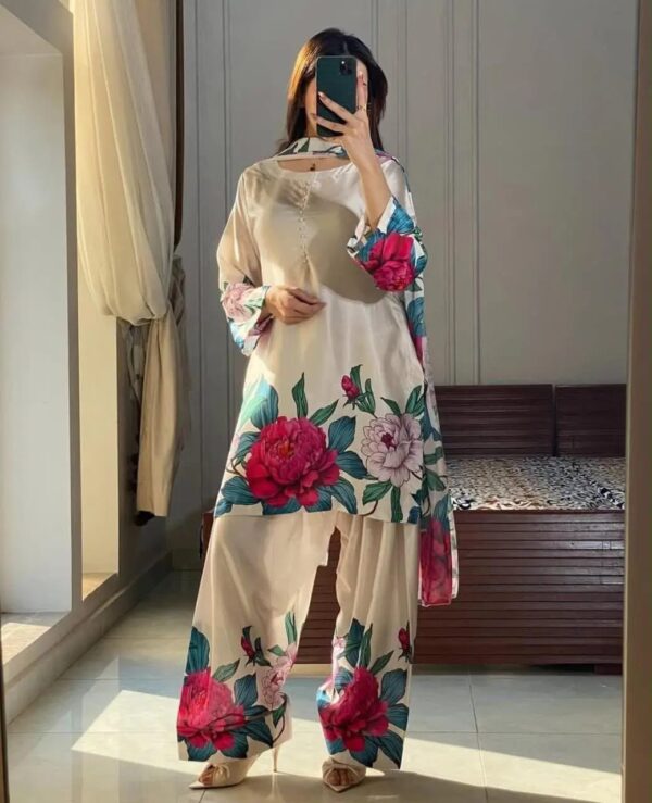 Women's 3Pc Unstitched Silk Digital Printed Stylish Suits